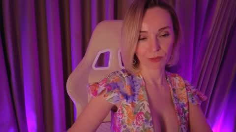 bubbling_crush online show from February 2025 11:26:02 PM