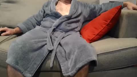 Buck online show from November 2025 03:01:01 PM