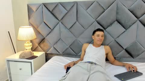 Snapshot of buda_and_cataleya_ chatting on November 2025 04:57:02 PM Buda y Cataleya online show from November 2025 04:57:02 PM