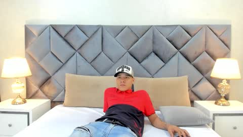 Snapshot of buda_and_cataleya_ chatting on November 2025 03:12:02 PM Buda y Cataleya online show from November 2025 03:12:02 PM