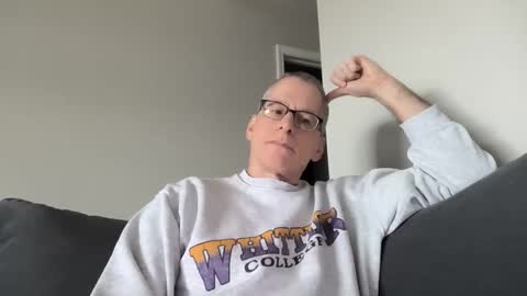 Snapshot of budman004 chatting on February 2026 06:06:01 PM budman004 online show from February 2026 06:06:01 PM