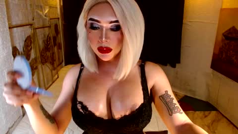 Lucienne online show from September 2025 11:43:01 PM