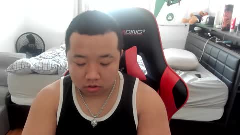 buffsexyman24 online show from March 2025 06:32:01 PM