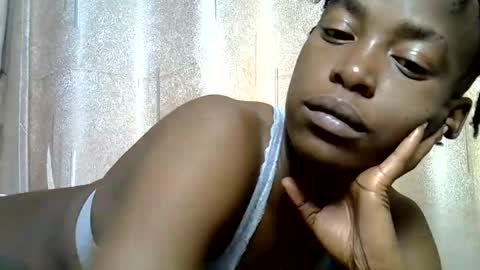 Snapshot of buffybaby_2 chatting on January 2026 10:46:01 PM buffybaby_2 online show from January 2026 10:46:01 PM