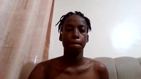 Snapshot of buffybaby_2 chatting on February 2026 05:43:01 PM buffybaby_2 online show from February 2026 05:43:01 PM