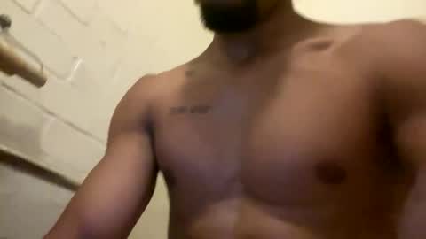 Snapshot of bulaboy27 chatting on February 2025 06:12:01 PM meaty man online show from February 2025 06:12:01 PM