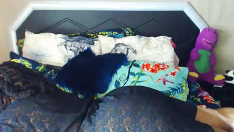 Snapshot of bulkyyass4u chatting on December 2025 10:42:01 AM bulkyyass4u online show from December 2025 10:42:01 AM