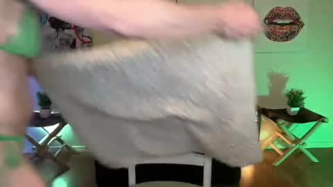 Snapshot of bunnieandthedude chatting on June 2026 04:26:01 AM BUNNIE and THE DUDE TheLebowskis online show from June 2026 04:26:01 AM