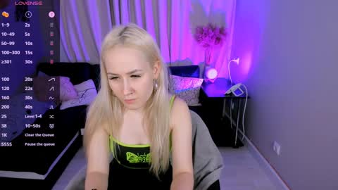 Snapshot of bunny__of_love chatting on January 2025 01:47:01 PM Sasha online show from January 2025 01:47:01 PM