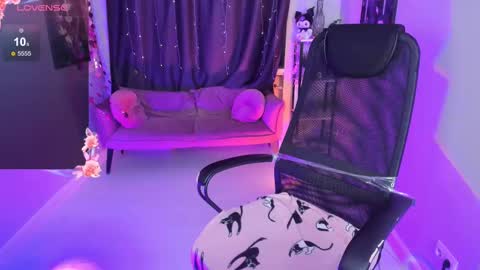 Snapshot of bunny__of_love chatting on February 2025 01:48:01 PM Sasha online show from February 2025 01:48:01 PM