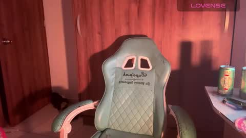 Snapshot of bunny_secrets chatting on September 2025 12:05:01 AM Isa online show from September 2025 12:05:01 AM