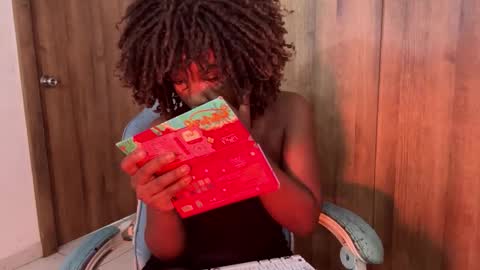 Snapshot of bunny_secrets chatting on November 2025 09:28:01 PM Isa online show from November 2025 09:28:01 PM