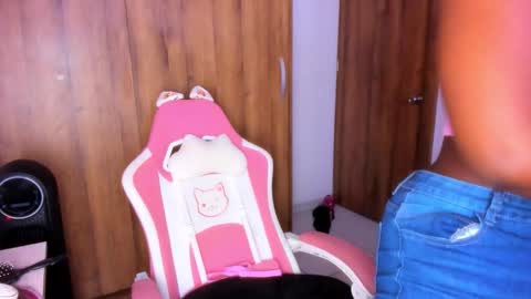 Snapshot of bunny_secrets chatting on February 2026 11:31:02 PM Isa online show from February 2026 11:31:02 PM