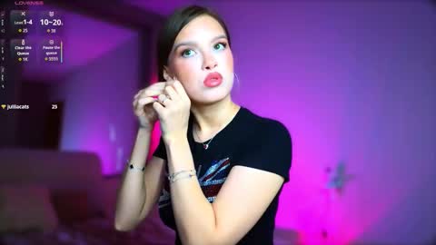 Snapshot of bunnyblondeone chatting on February 2026 06:18:01 PM bunnyblondeone online show from February 2026 06:18:01 PM