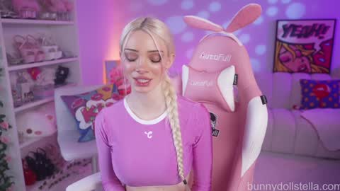 Stella online show from February 2026 01:02:02 AM