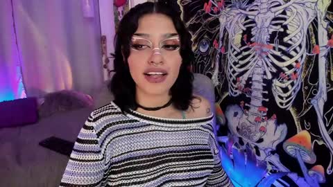   online show from December 2024 05:18:02 AM