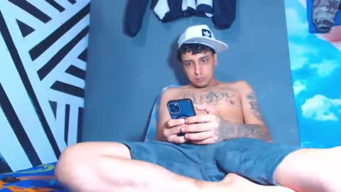 Snapshot of burningboyy chatting on November 2025 10:28:02 AM independiente online show from November 2025 10:28:02 AM