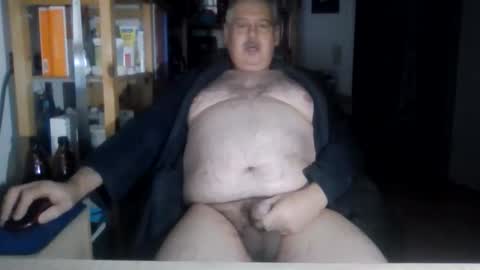 Snapshot of busibaer666 chatting on December 2025 01:46:02 AM busi online show from December 2025 01:46:02 AM