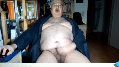 Snapshot of busibaer666 chatting on February 2026 04:57:02 AM busi online show from February 2026 04:57:02 AM