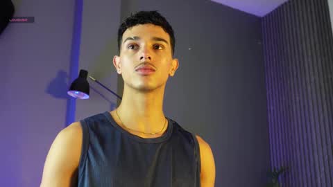 Buster independent model online show from September 2025 12:26:01 PM