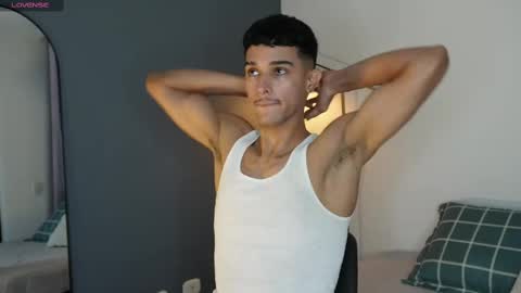 Buster independent model online show from November 2025 05:59:01 PM