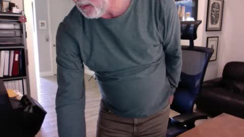 Snapshot of bustinout99 chatting on February 2026 05:05:02 PM afternoon wood online show from February 2026 05:05:02 PM