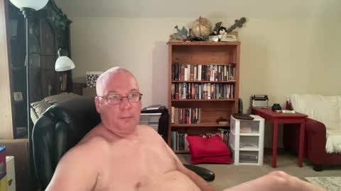 bustyballs100 online show from September 2025 03:23:01 PM