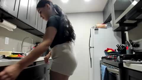 butter_pecanxoxo online show from September 2025 12:32:02 AM