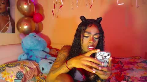 butterfly_rouse online show from November 2025 03:01:02 AM