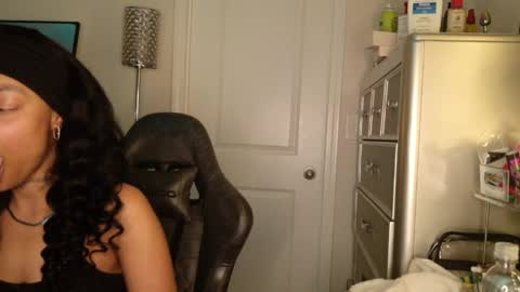 butterfly booty online show from April 2026 10:24:02 AM