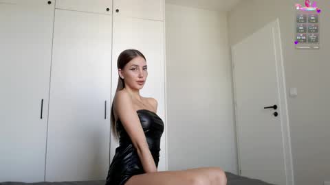 Snapshot of butterflys_ chatting on June 2026 01:25:02 PM Lauren online show from June 2026 01:25:02 PM