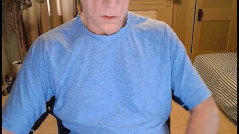 Snapshot of buttnakedfun954737 chatting on January 2026 02:00:01 PM Miles online show from January 2026 02:00:01 PM