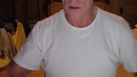 Snapshot of buttnakedfun954737 chatting on July 2026 06:31:01 AM Miles online show from July 2026 06:31:01 AM