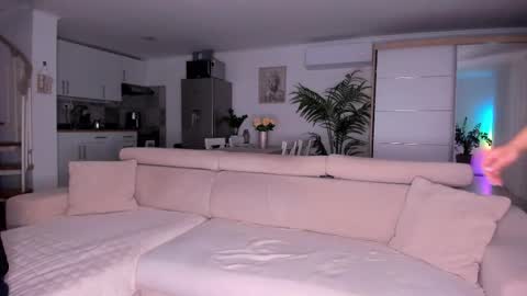 Snapshot of buyyourticketplease chatting on November 2025 07:45:02 PM Nicolah Steven Bond online show from November 2025 07:45:02 PM