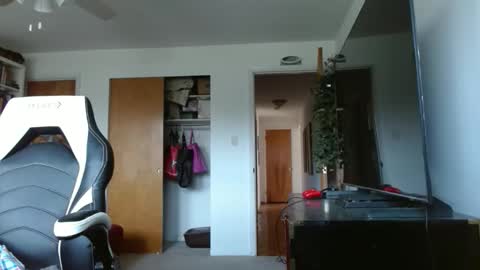 Snapshot of bwall1425 chatting on March 2026 07:15:02 PM bwall1425 online show from March 2026 07:15:02 PM