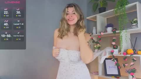 Snapshot of byteblush chatting on December 2024 11:18:02 AM Kira online show from December 2024 11:18:02 AM