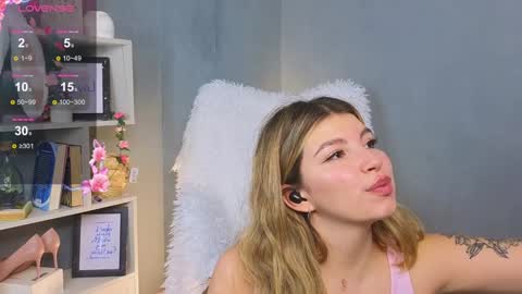 Snapshot of byteblush chatting on January 2025 11:03:01 AM Kira online show from January 2025 11:03:01 AM