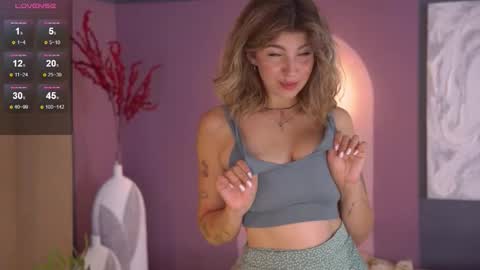 Snapshot of byteblush chatting on September 2025 03:14:01 PM Kira online show from September 2025 03:14:01 PM