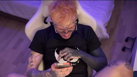 Snapshot of c10h15on chatting on January 2026 05:27:02 PM c10h15on online show from January 2026 05:27:02 PM