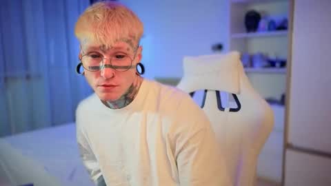 Snapshot of c10h15on chatting on January 2026 01:13:01 PM c10h15on online show from January 2026 01:13:01 PM