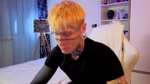 Snapshot of c10h15on chatting on January 2026 02:33:01 PM c10h15on online show from January 2026 02:33:01 PM