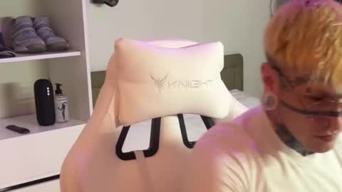 Snapshot of c10h15on chatting on January 2026 09:13:01 AM c10h15on online show from January 2026 09:13:01 AM