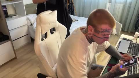 Snapshot of c10h15on chatting on February 2026 09:14:01 AM c10h15on online show from February 2026 09:14:01 AM