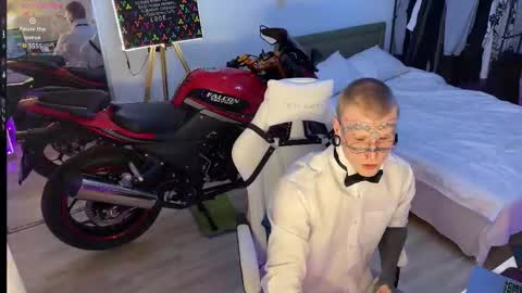 Snapshot of c10h15on chatting on February 2026 04:28:02 PM c10h15on online show from February 2026 04:28:02 PM