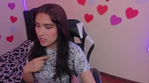 caelisse_cb online show from April 2026 05:37:01 PM