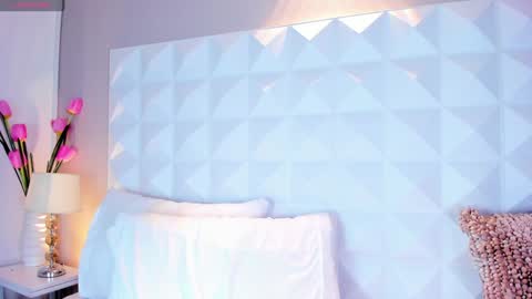 Snapshot of caitlyncouper chatting on December 2024 08:07:02 PM Caitlyn online show from December 2024 08:07:02 PM