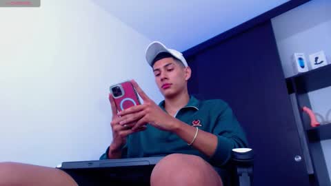 Snapshot of calavalerio chatting on February 2025 06:30:01 PM Valerio online show from February 2025 06:30:01 PM