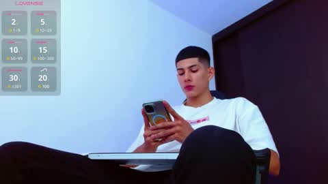 Snapshot of calavalerio chatting on February 2025 07:43:02 PM Valerio online show from February 2025 07:43:02 PM