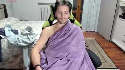 Snapshot of calciatore94 chatting on November 2025 05:04:02 PM Marco online show from November 2025 05:04:02 PM