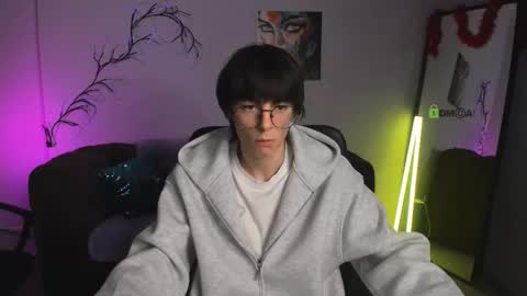 Snapshot of caleb_lichi chatting on December 2025 01:05:02 PM aleb online show from December 2025 01:05:02 PM